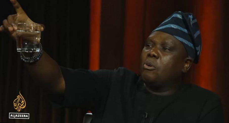 I watched the interview of the SA to Nigeria President today shame hold me for head.