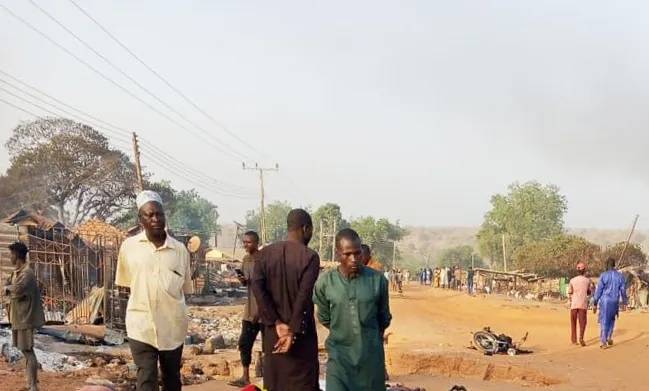 Kaiama Attacks: 78 Corpses Given Mass Burial, 35 Persons Abducted#viral#lekeelekee#topnews
