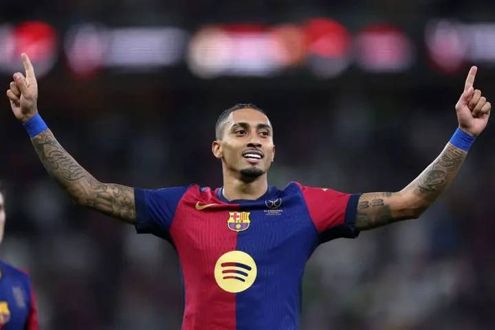 Raphinha Makes Final Decision on Arsenal Transfer
Barcelona winger Raphinha has reportedly decided...