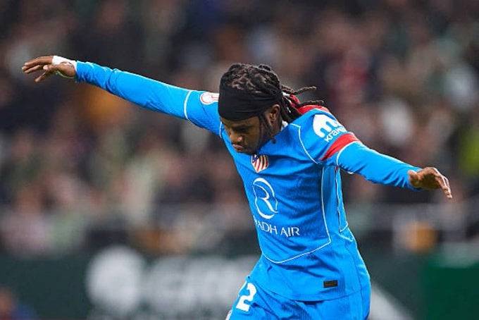 Ademola Lookman scores on Atletico debut