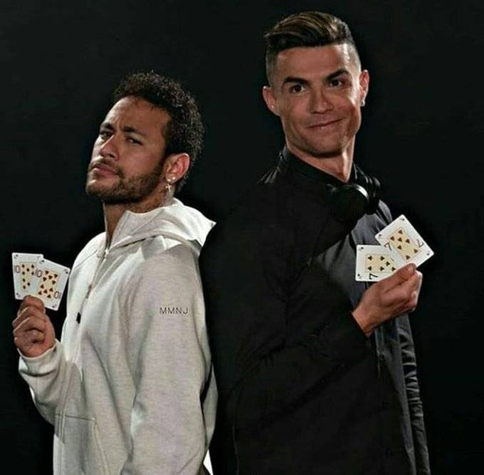 Two of the greatest players of all time are celebrating their birthday today! ๐
CRISTIANO RONALDO...
