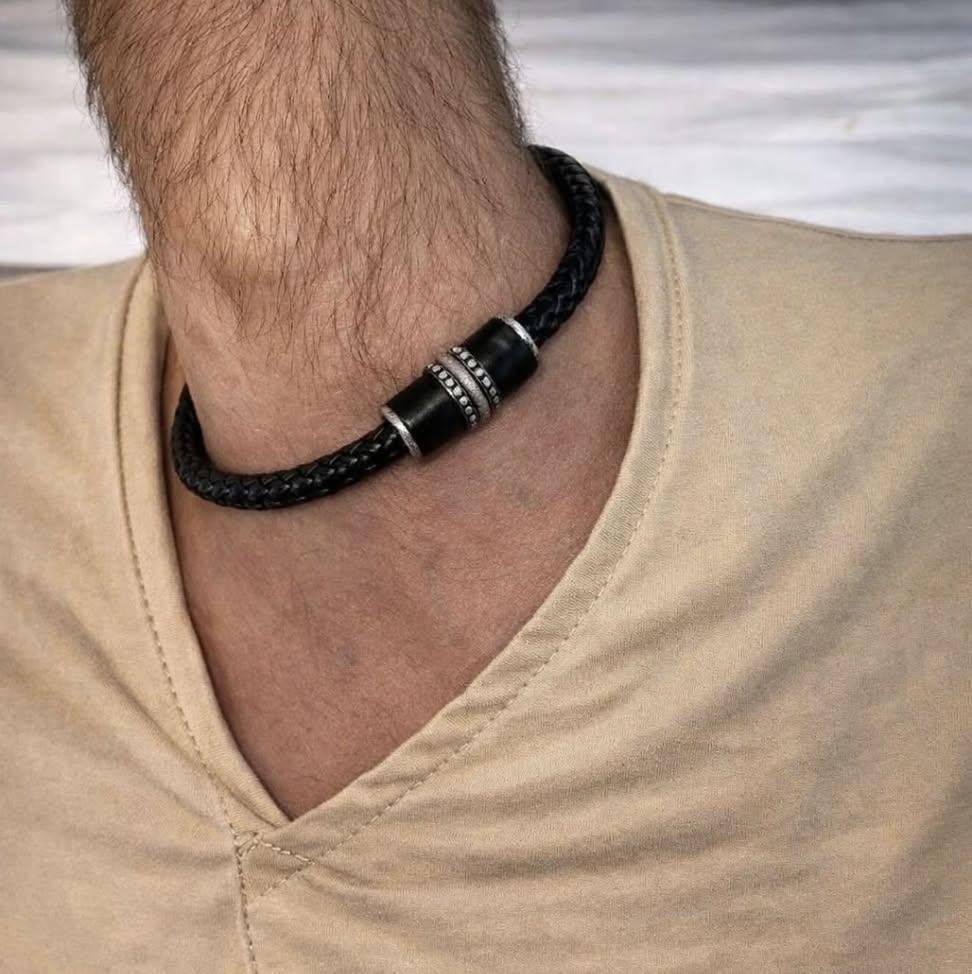 I thought it was his neck 🤣