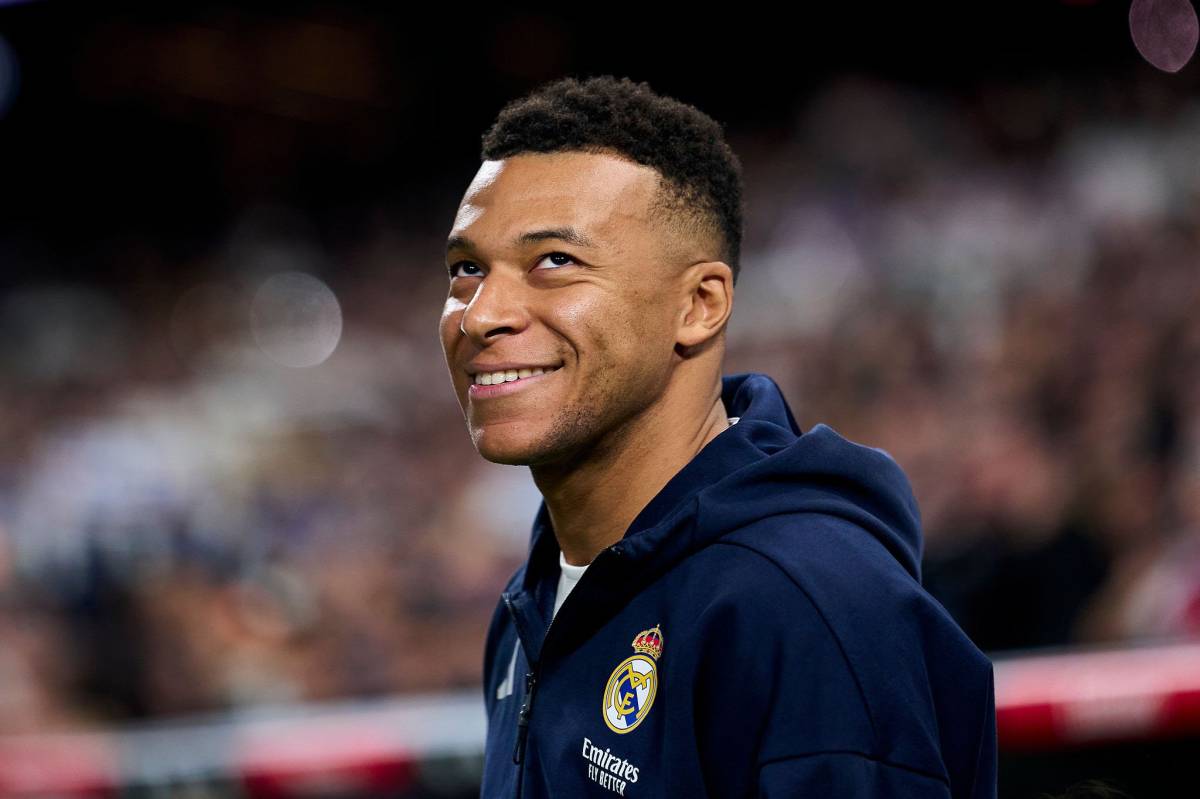 Reports are coming out that Mbappe might not be fit enough to start tomorrow game due to Knee injury...