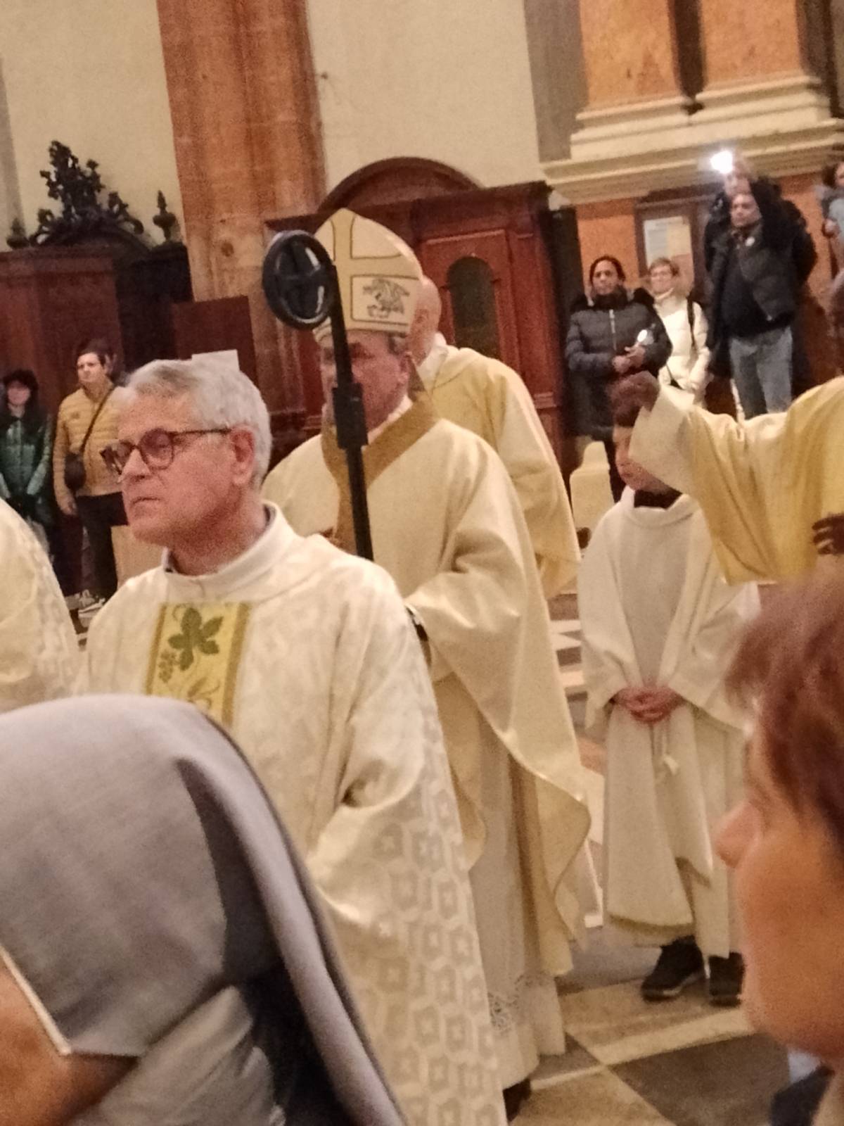 BISHOP OF VERONA DIOCESE . FESTIVE OF EPIPHANY ....