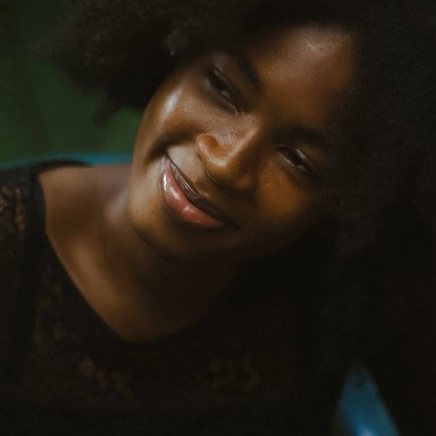 Lemme introduce myself
My name is Grace Nmesoma
I'm just a little girl trying to find her way arou...