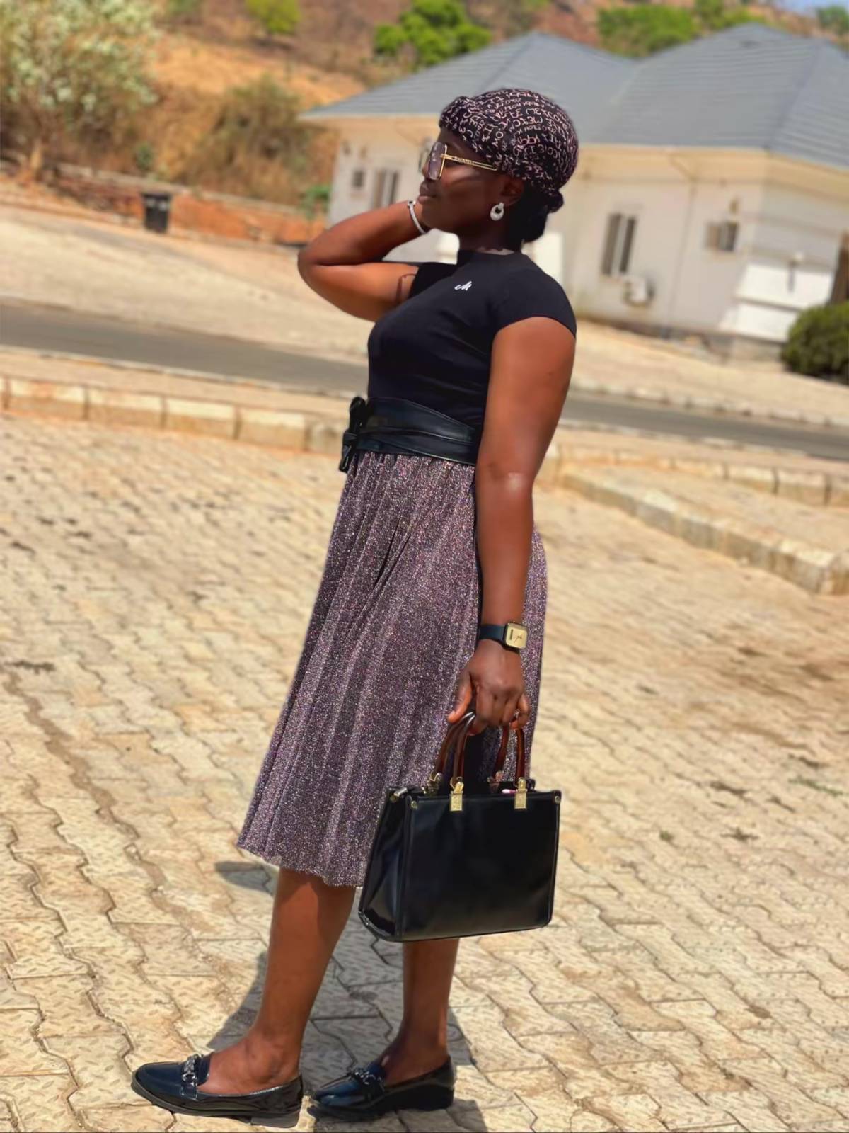 Hi lekeefam
I am new here and it feels good to be here… I really want to meet you all. Let me go fir...