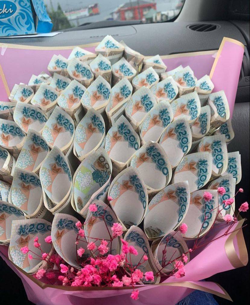 Nigeria 🇳🇬 Government bans Flower Cash-Bouquet ahead of 2026 Valentine💔ðŸ˜