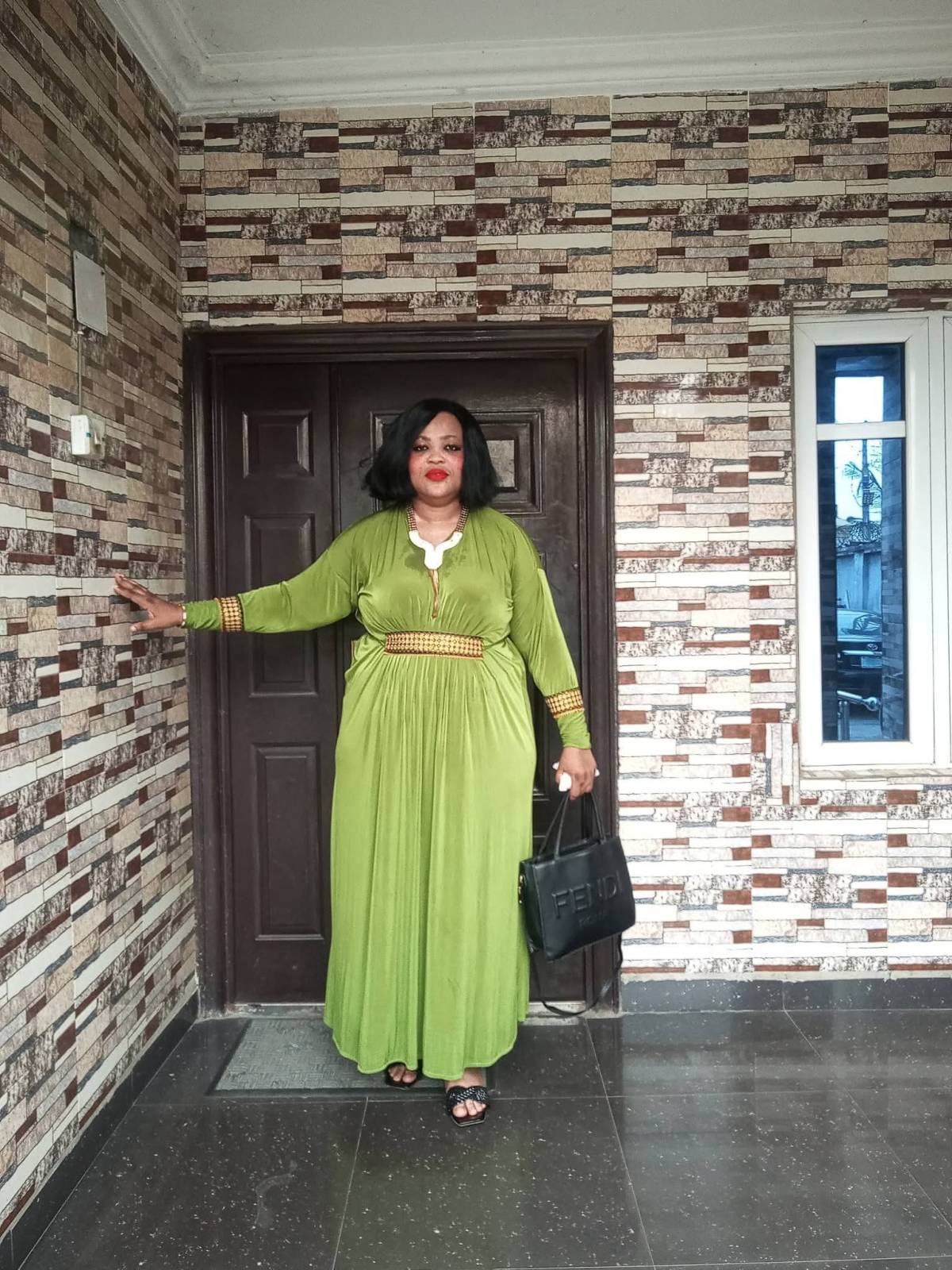 My complete Sunday look: Good morning, happy Sunday and happy new month to you all