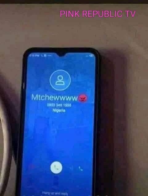See how they stored someone's number .ππ