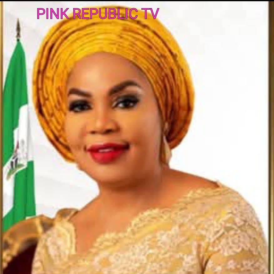 https://pinkrepublic12.blogspot.com/2026/04/nkeiruka-onyejeocha-resigns-as-minister.html?m=1