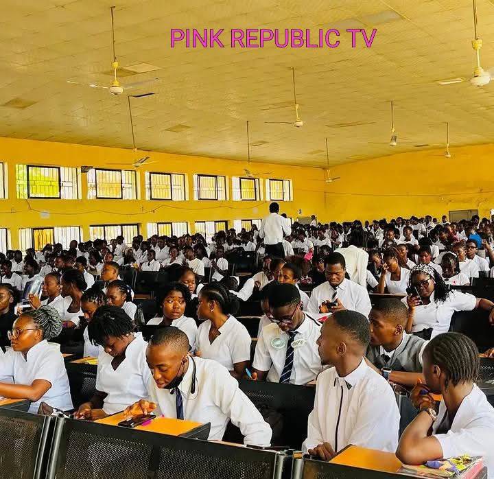https://pinkrepublic12.blogspot.com/2026/04/nau-medical-students-bemoan-poor-roads.html?m=1