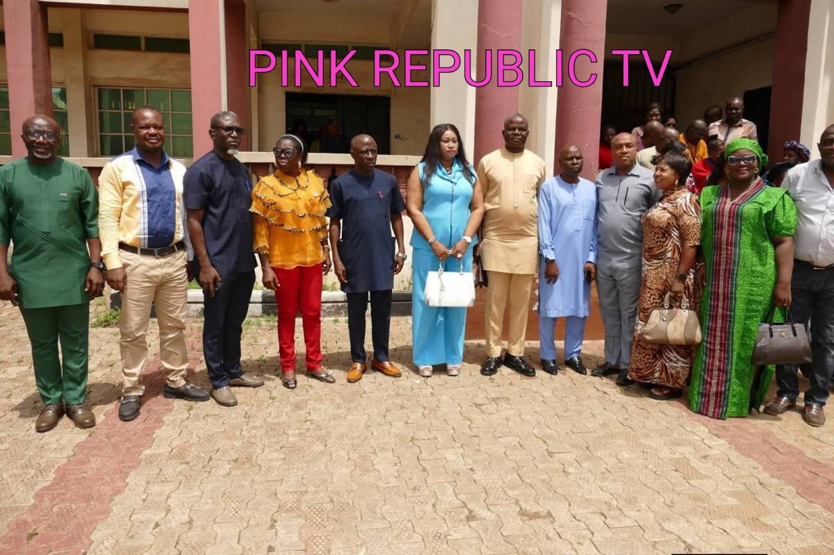 https://pinkrepublic12.blogspot.com/2026/04/fedpoly-oko-inaugurates-new-deans-hods.html?m=1