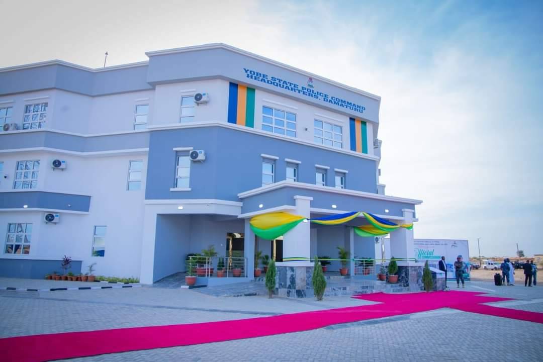 As a Nigerian ๐ณ๐ฌ, it is your constitutional right to sleep at a police station if you are stranded....