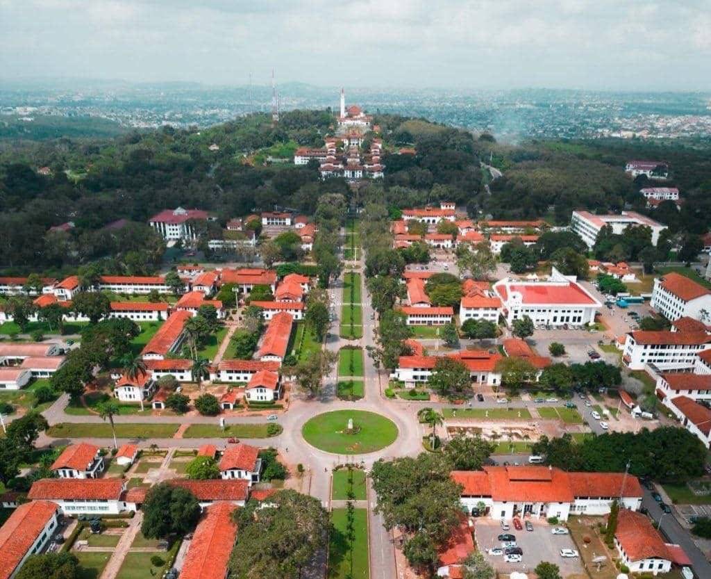 Best Universities in West Africa (The Big 3)
1. University of Ghana, Ghana ๐ฌ๐ญ
2. University of Iba...