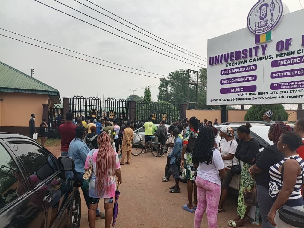 JUST IN: UNIBEN students protest over blackout and water shortage