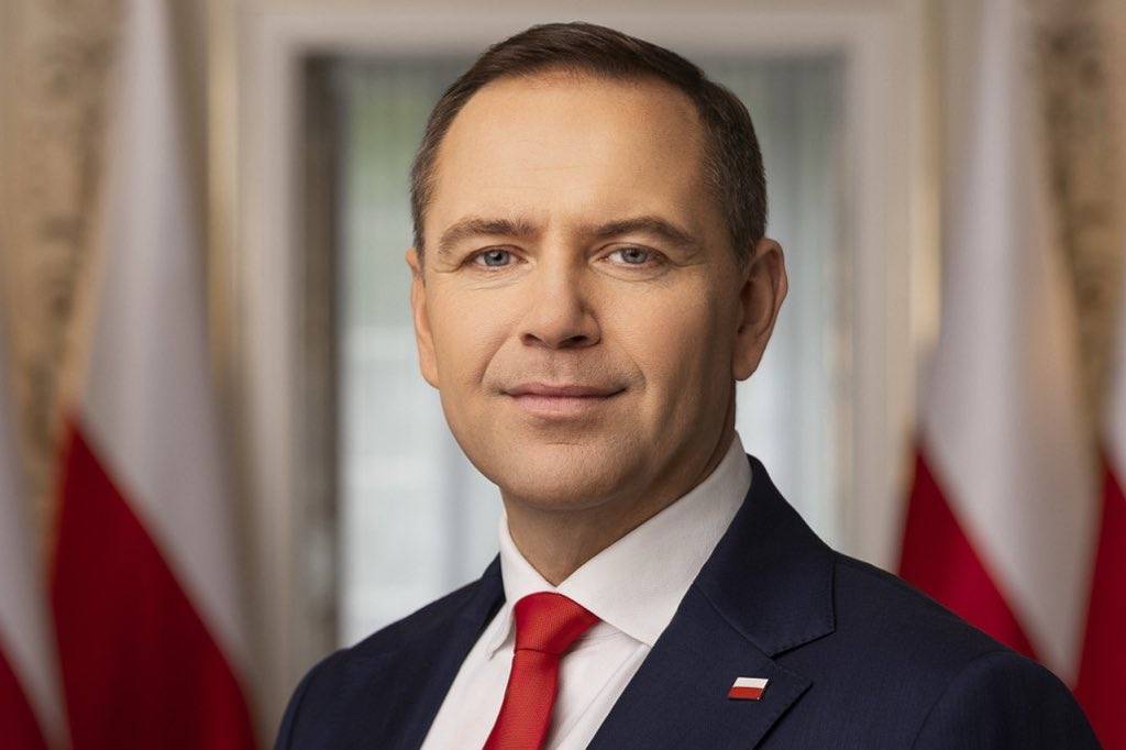 JUST IN: π΅π±πΊπ¦ Poland ends special refugee support system for Ukrainians