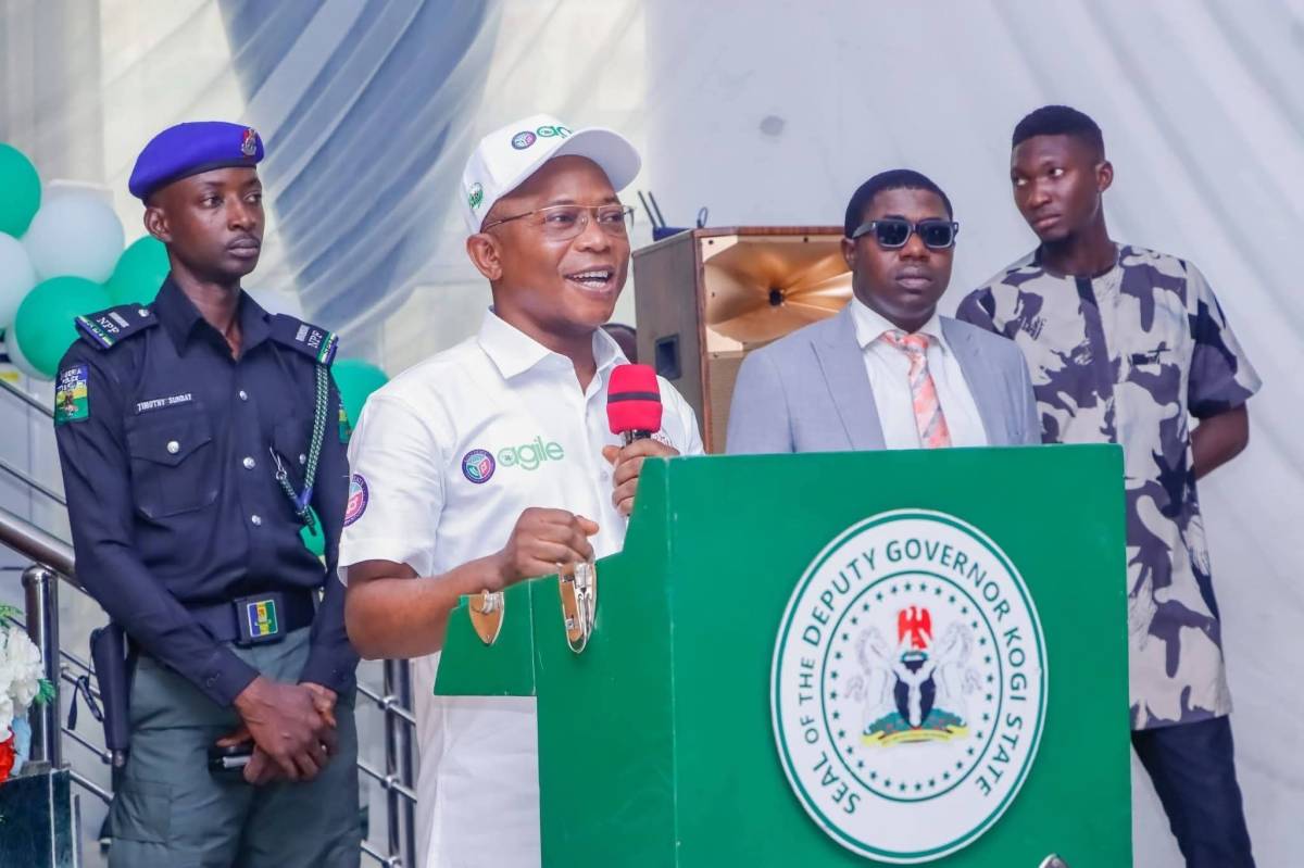 Gov. Ododo Flags Off Massive School Renovation to Boost Education Sector in Kogi
https://corenewsnet...