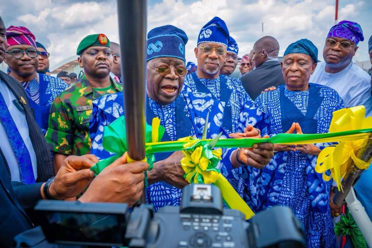 Tinubu Unveils Ogun Airport, Flags Off Electric Bikes, Hails Reforms
https://corenewsnetwork.ng/tinu...