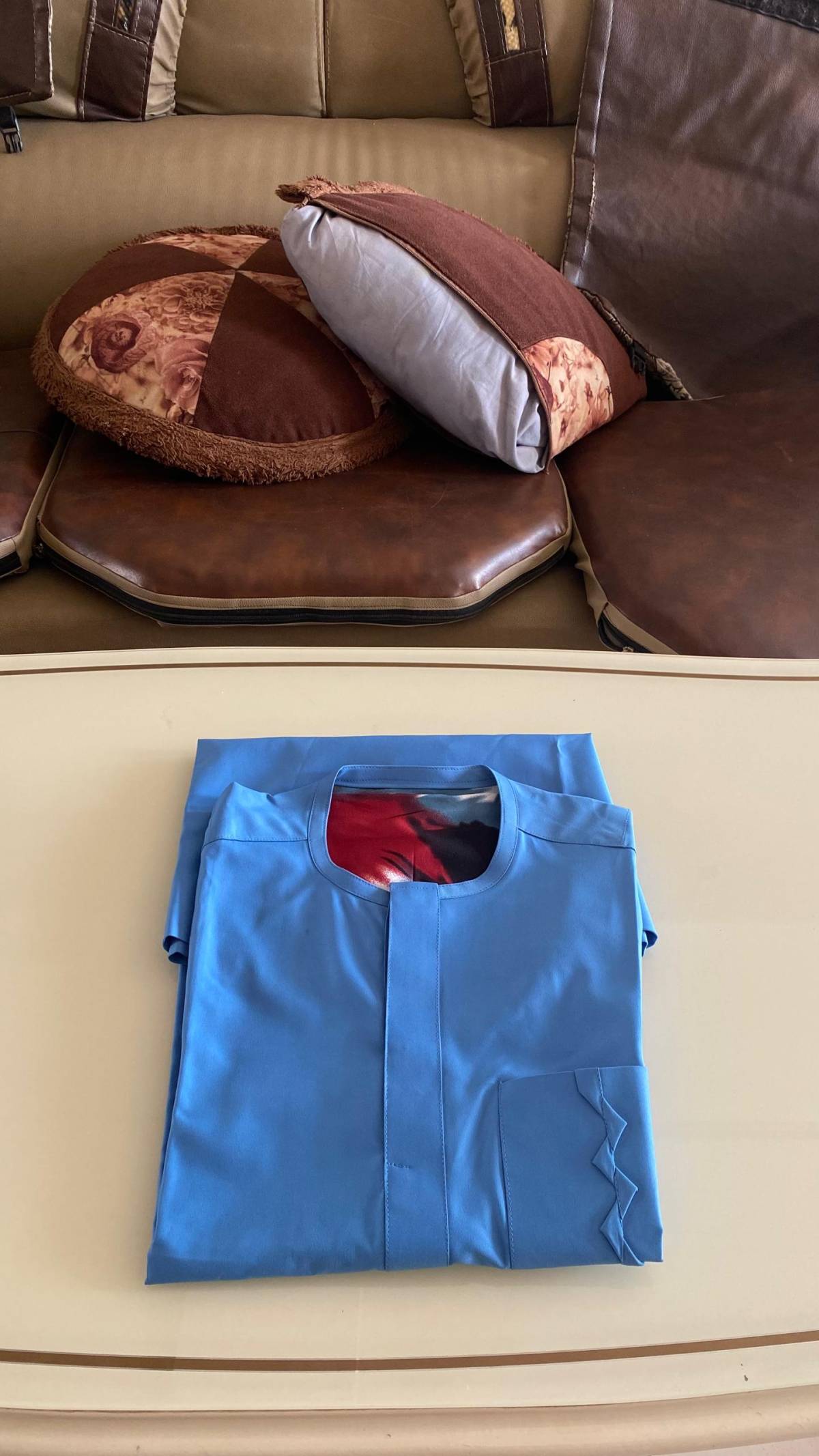 True premium wear doesn’t need to shout.
The cut, the finish, and the confidence you wear it with sa...