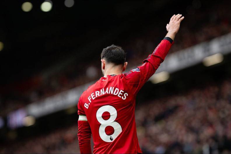 ๐จ๐จ| Games taken to reach 100 goals and 100 assists for their clubs:
1. Bruno Fernandes (Man Utd)...