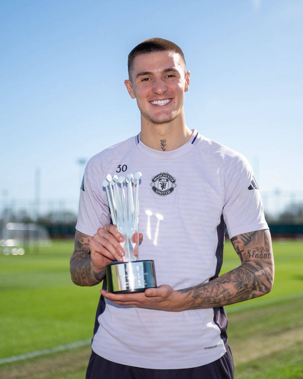 A deserved PFA Premier League Fans’ Player of the Month award for Benjamin Šeško 👏🏆
