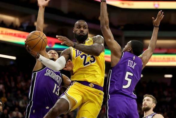LeBron James Breaks NBA Games Record.
LeBron James set a new NBA record with his 1,612th regular-se...