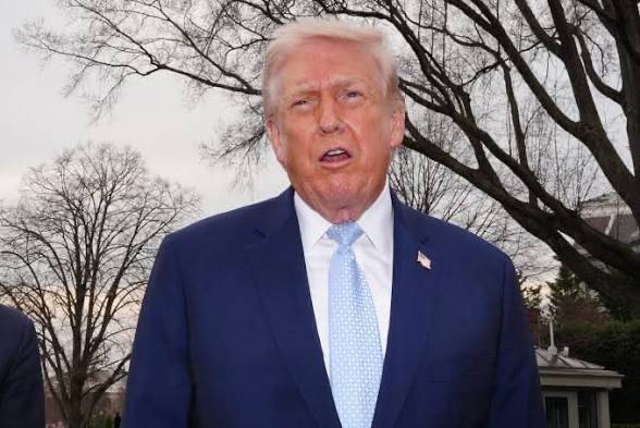 Trump Issues Hormuz Ultimatum to Iran.
US President Donald Trump has given Iran a 48-hour ultimatum...