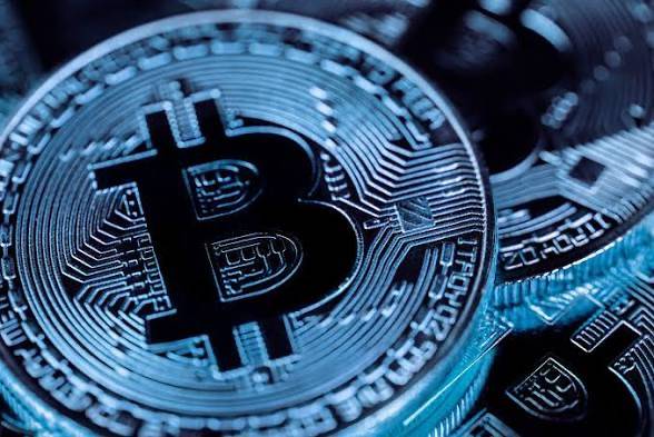 Vietnam Busts Billion-Dollar Crypto Scam.
The police have dismantled a cryptocurrency fraud network...