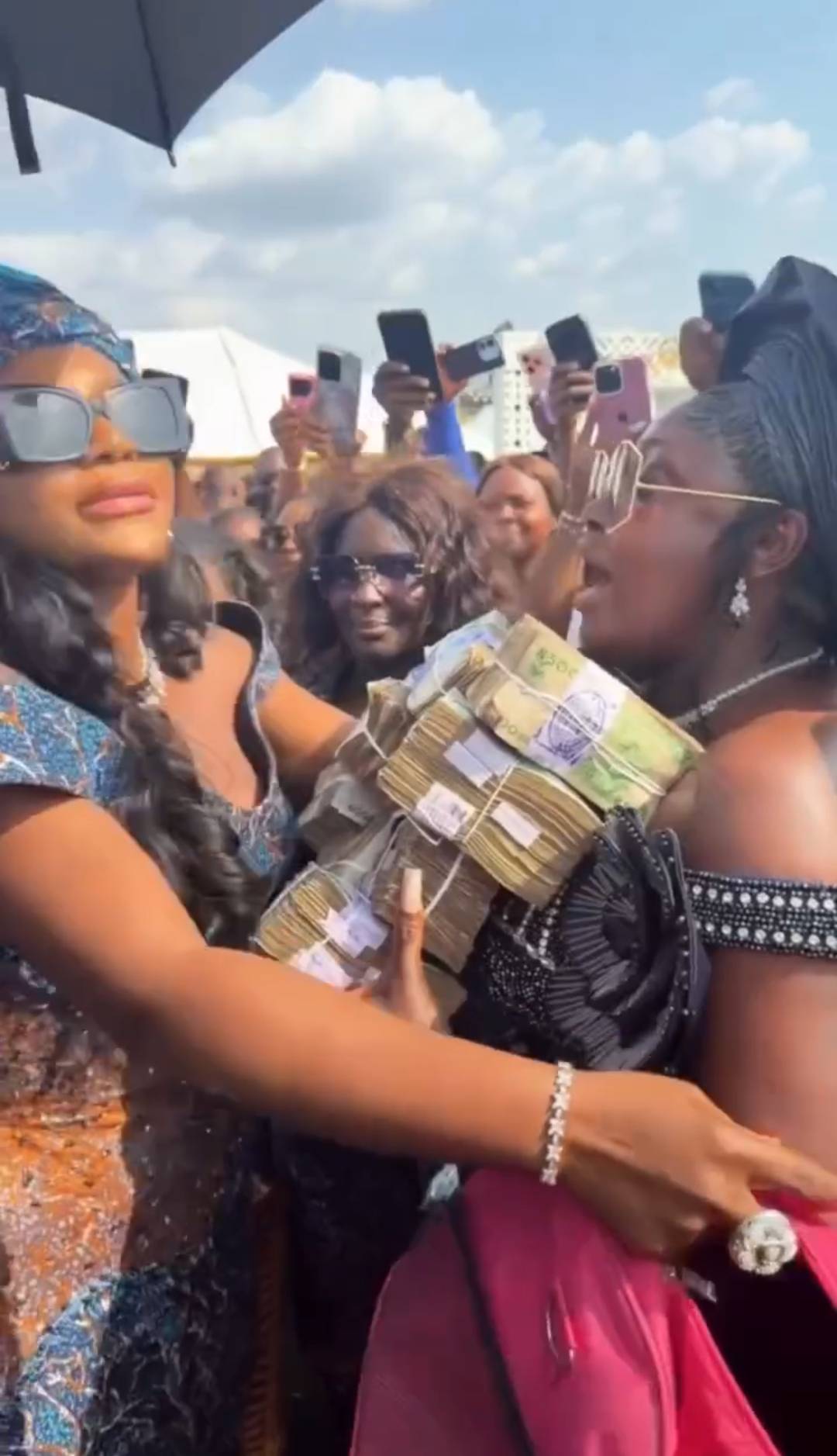 Actress Destiny Etiko Lāvishês lots of cash on her bestie, Lizzy Gold who laid her dad to rest yeste...