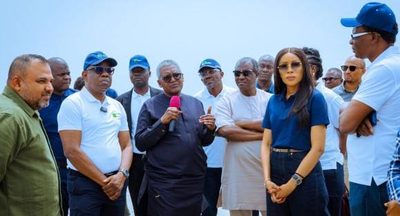 Dangote: Nigerians will be able to buy shares in our refinery in five months
Dangote spoke to journa...