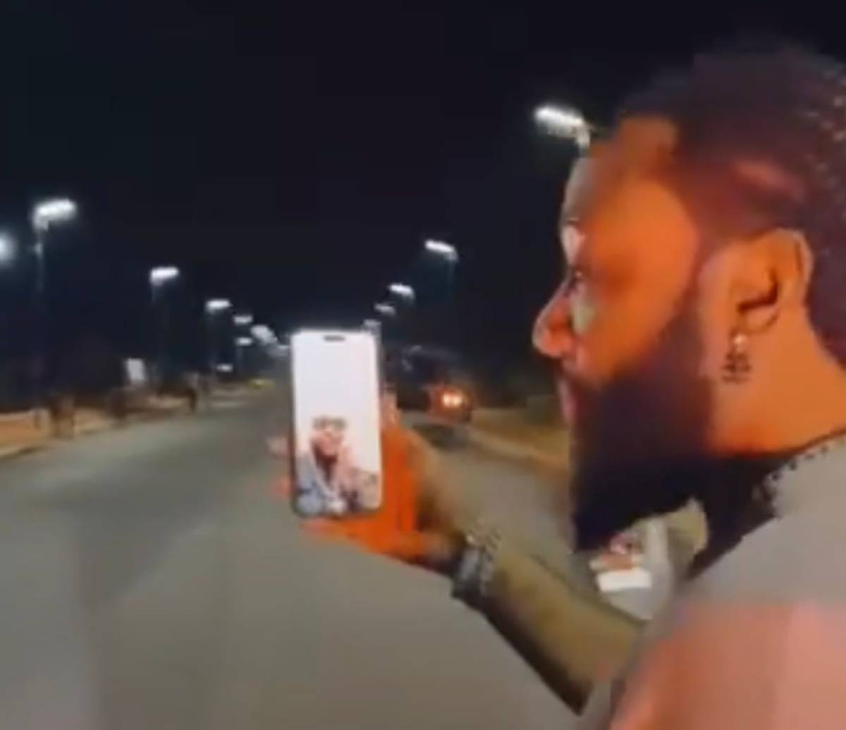 E-Money and KCEE have completed a 3.3 kilometre road project in their hometown, Uli, Anambra State,...