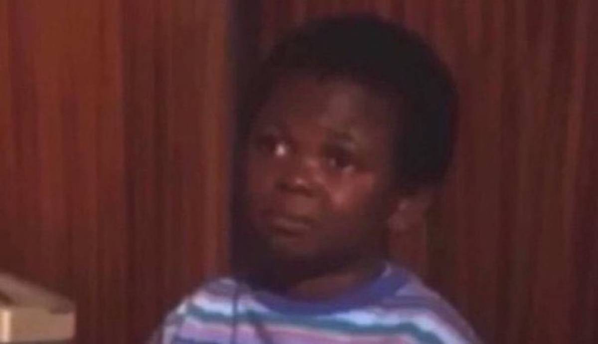 Village people no even dey stress themselves anymore, na adulthood dey finish the work now.