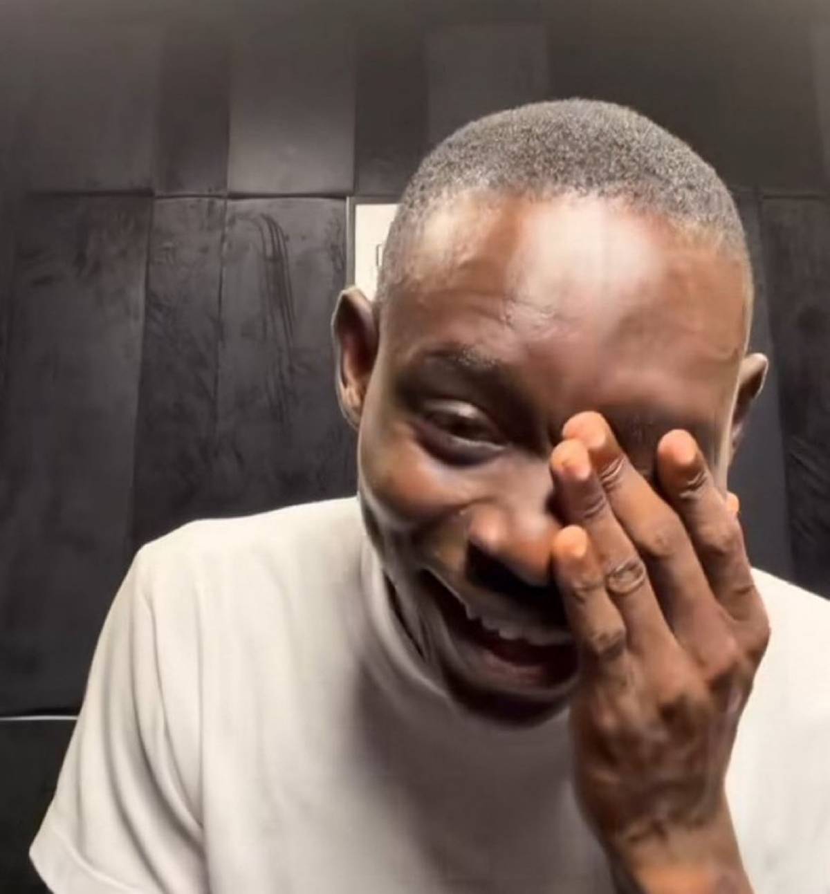 Person wey my parent Dey use do example for me don go jail.๐