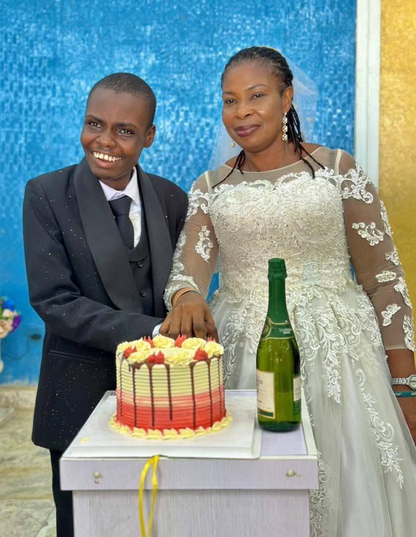 Why woman go marry her son age mate? 🥴