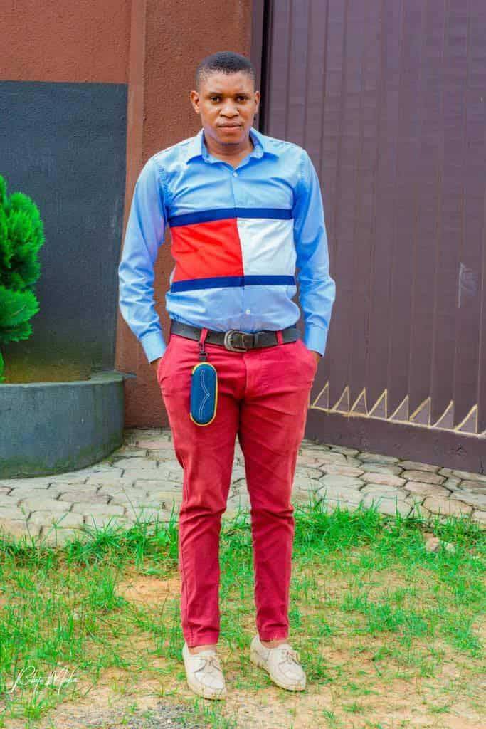 Am Onyekachi Nwabueze.
A creative Designer.
I use Canva, figma, and Affinity.
Let's connect.
#On...