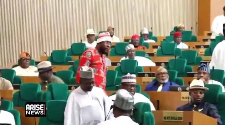Some opposition senators and House members chanting “APC ole” inside assembly today…. Big drama
Fo...