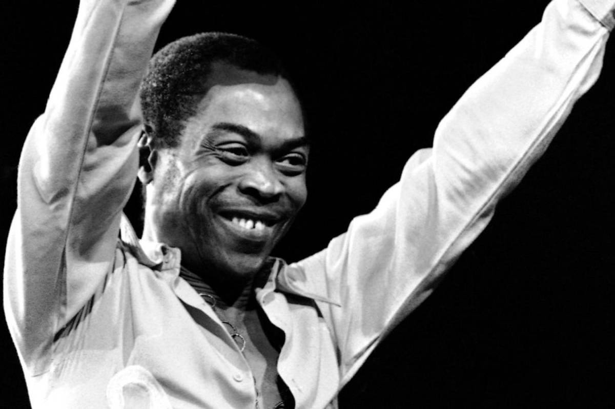 The Day Fela Declared Independence (April 13)
April 13, 1977. Lagos, Nigeria. 🇳🇬
A man stands in t...