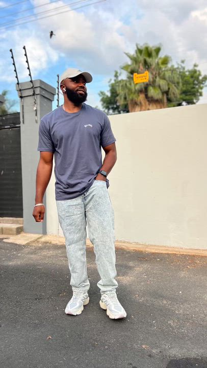 We are connecting from around the world #LekeeLekee #NaijaPride #Viral