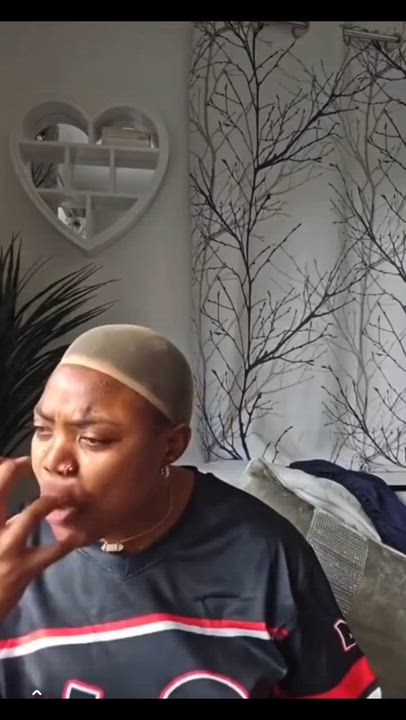 Somebody should bring Izzy to lekeelekee 😂😂😂 

#LekeeLekee #NaijaPride #Trending #Viral #Nigeri...