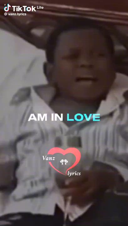 Any small attention like this I don dey fall in love... I be mumu ooo😫😫😫
#LoveInNigeria #LekeeLe...