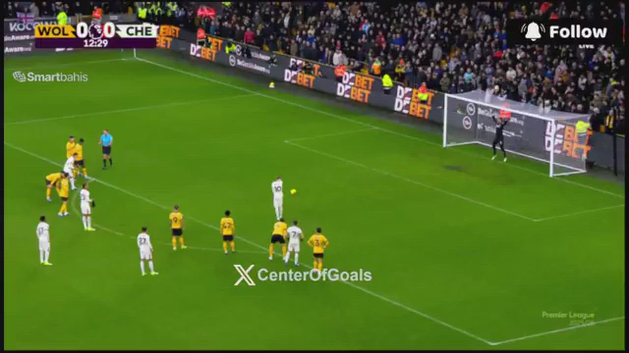 Cole Palmer opens the scoring against Wolves