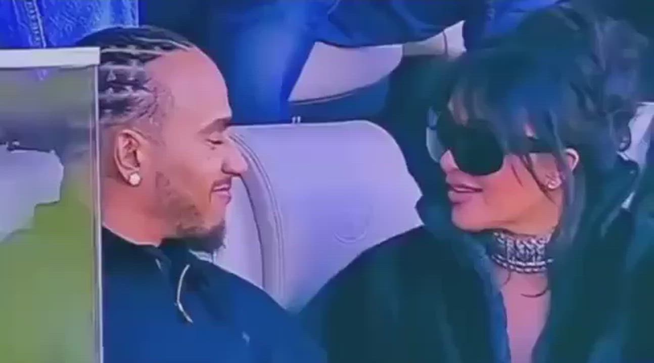 [Super Bowl LX] Kim Kardashian and new lover Lewis Hamilton at the Super Bowl 🏈
