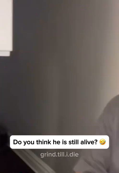 Not sure if his still alive 🤔 
#LekeeLekee #Trending #Viral #NaijaPride