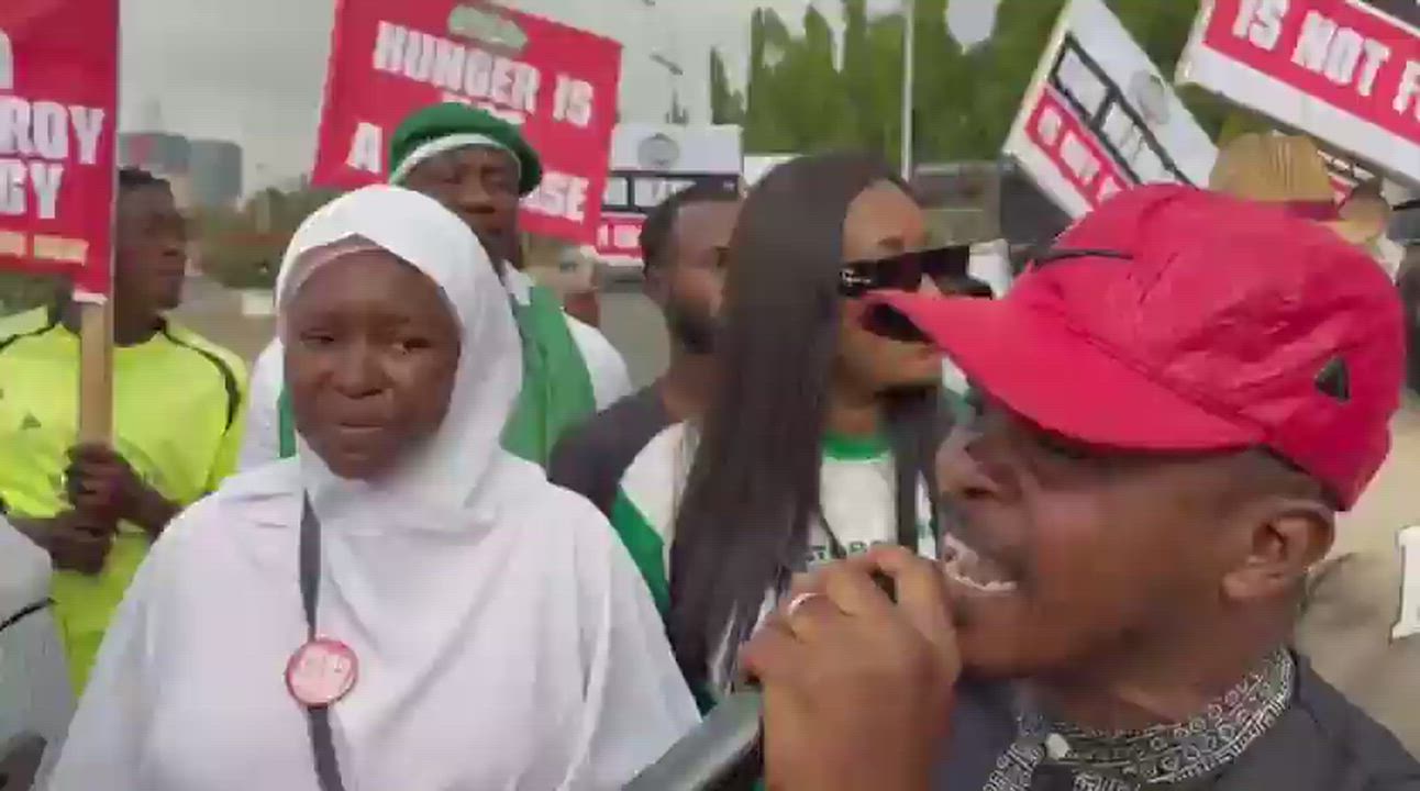 His Excellency the former governor of Rivers State Chibuike Rotimi Ameachi has joined the protest mo...