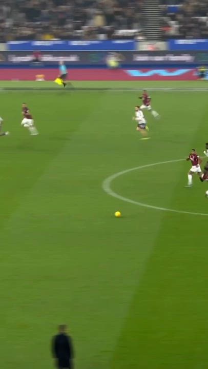 Yoro was very unreal yesterday. 
He saved the scoreline ❤️
Very effective sub from Carrick 💯