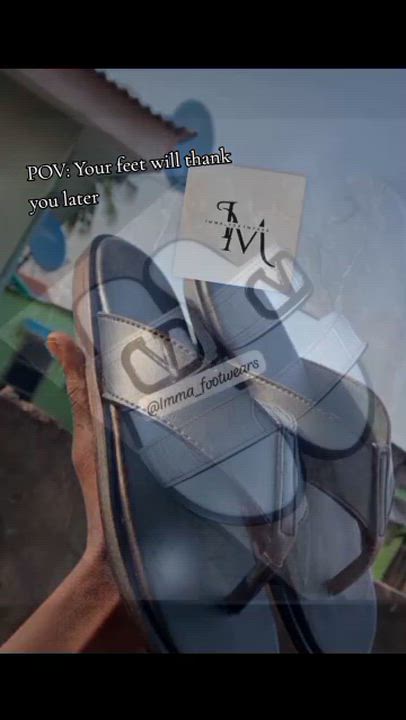Comfort that walks with you. 🚶‍♂️🚶‍♀️
dm for more details
#LekeeLekee #footwearlovers #immafootw...
