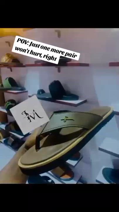 step into comfort👌🏽 We are a DM away 👞