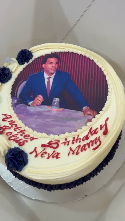 We are still searching 😅🎂 #birthday #cake