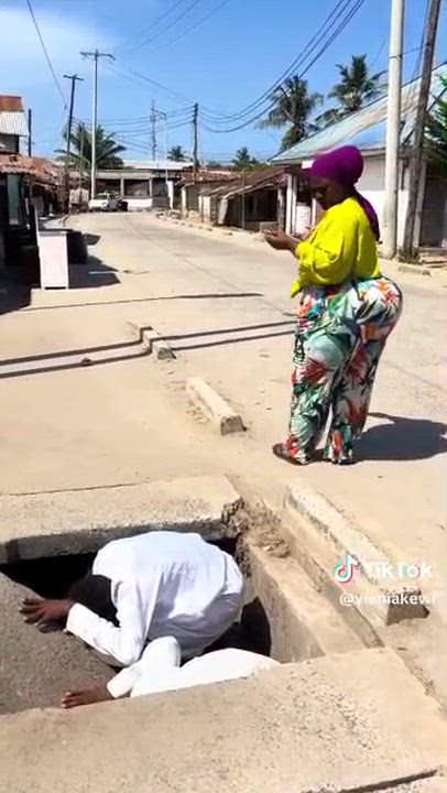 Good Morning @lekeelekee Family,

Make we laugh and learned small today and always
na so life dey...