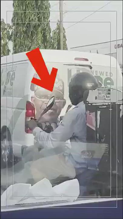 Man shares what he saw while driving in Lagos.
🤣🤣🤣🤣🤣🤣🤣🤣
